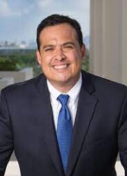 Headshot of Sergio Campos