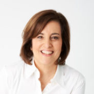 Headshot of Rena Reiss