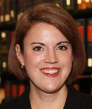 Headshot of Cassandra Robertson